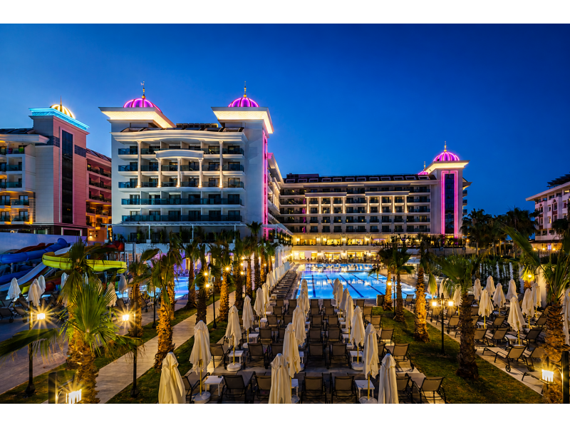 Castival Hotel Side 