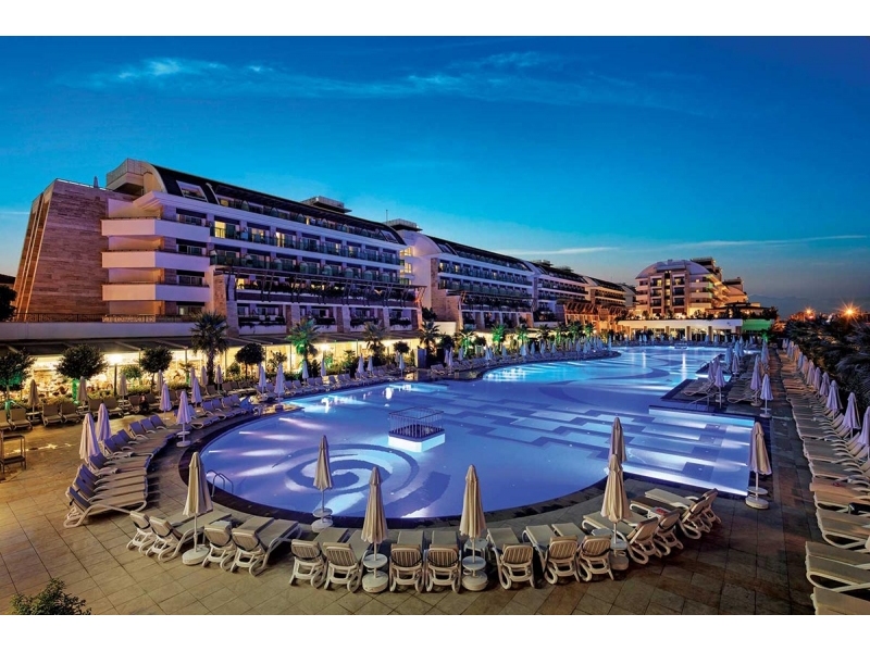 Crystal Waterworld Resort & Spa 